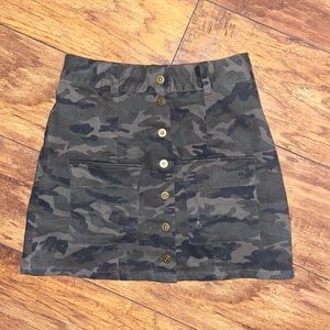 Camoflauge stretchy button up mini skirt